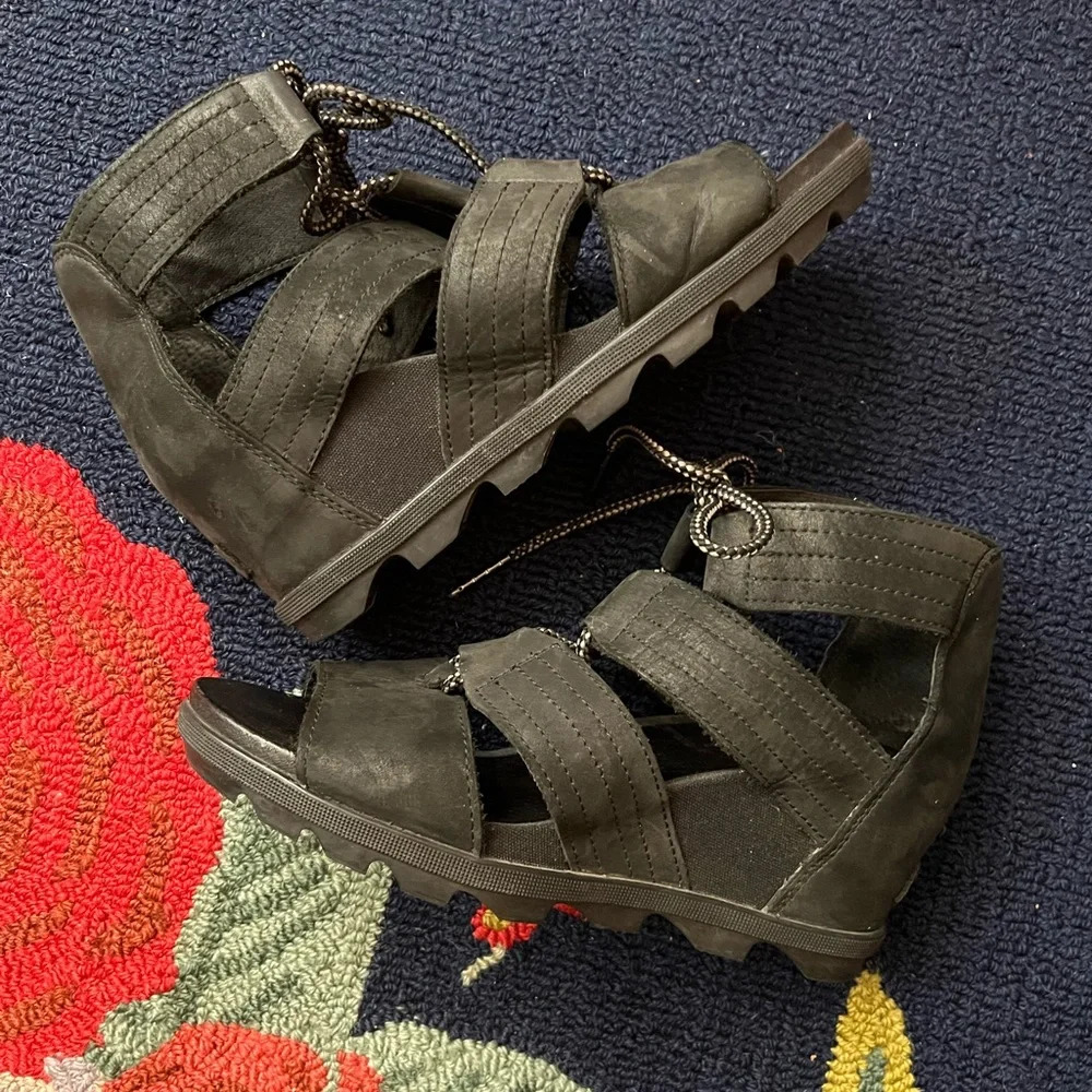 Sorel Joanie II Blace Lace Sandals - Picture 2 of 6